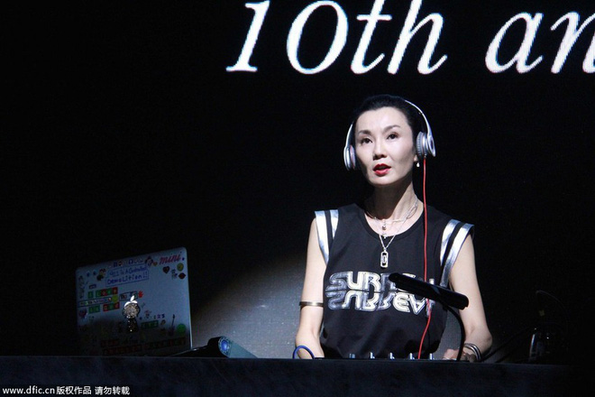 Mỹ nhân khuynh đảo Hong Kong phải sống cô độc, túng thiếu, mua đồ giảm giá vỉa hè?