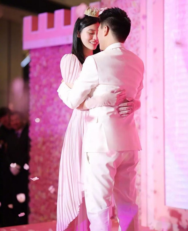 Tiêu chuẩn làm dâu, rể nhà vua sòng bạc giàu nhất Hong Kong: Tài sắc chưa đủ, quan trọng nhất là điều này