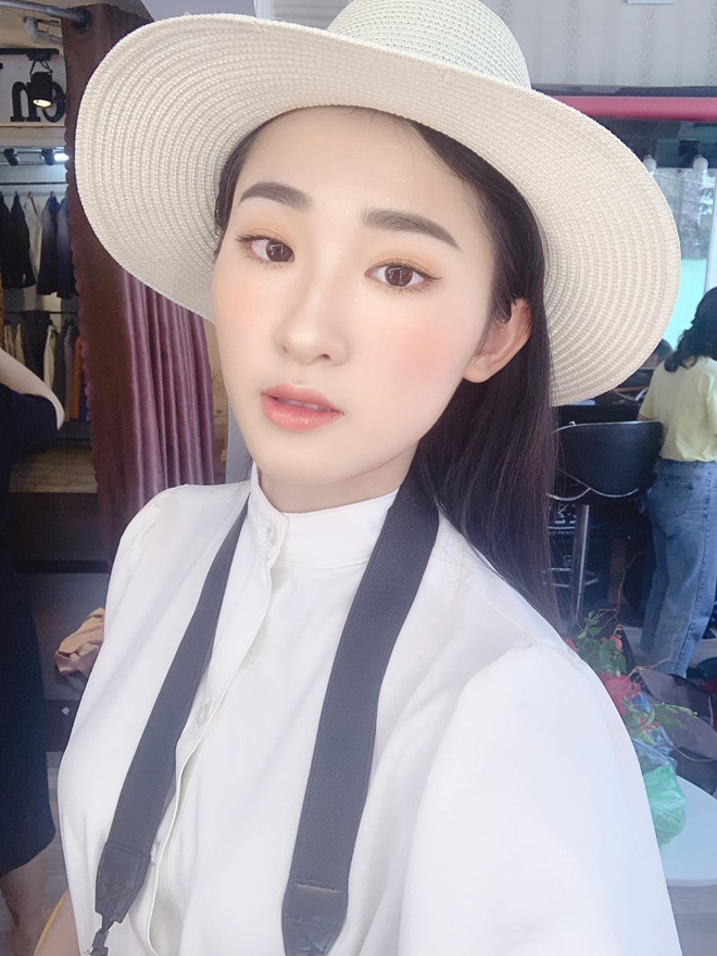 Dàn hot girl Đà Nẵng toàn Á khôi, mẫu ảnh nổi tiếng