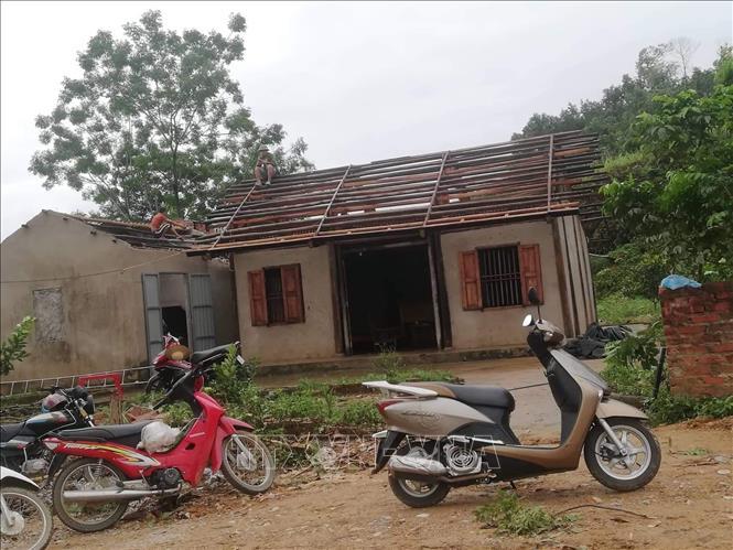 Mưa lũ, lốc xoáy ở các tỉnh miền núi phía Bắc khiến 2 người chết