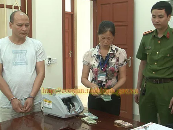 Vay 260 triệu đồng, 4 tháng sau phải trả lãi cắt cổ tới 150 triệu đồng