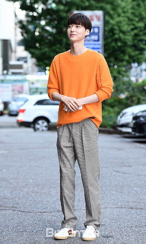 Nàng cỏ Goo Hye Sun chăm chồng kiểu gì mà khéo thế, Ahn Jae Hyun còi cọc đã lột xác ngoạn mục sau 4 năm!