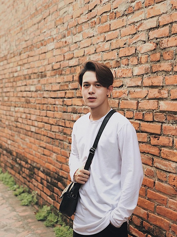 Bảo Quang Anh gây sốt khi khoe giọng cực ngọt ngào với bản cover nhạc phim Về nhà đi con