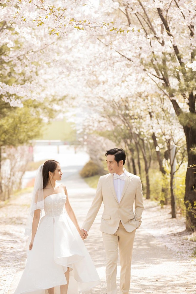 Dương Khắc Linh chịu chi cho đám cưới với ca sĩ trẻ kém 13 tuổi như thế nào?