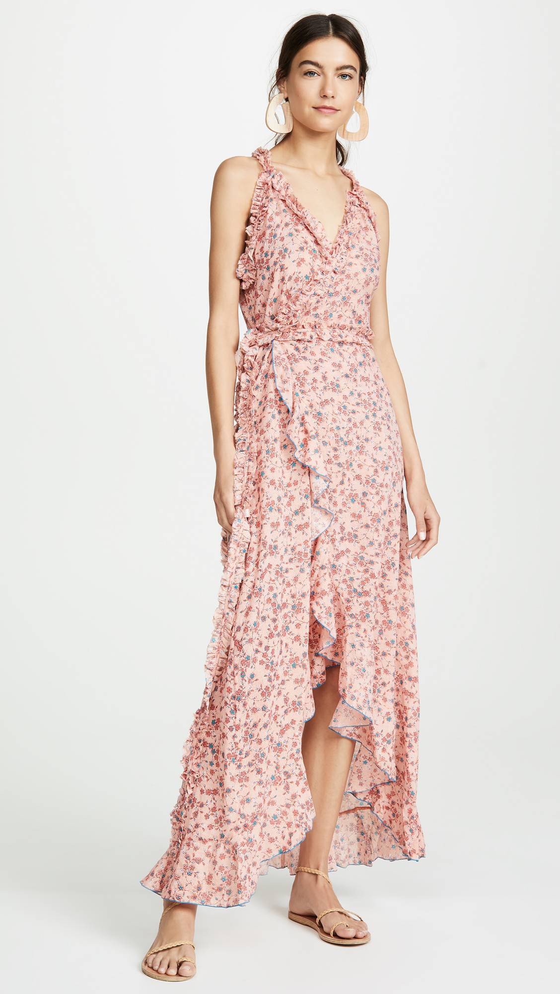 3 màu sắc trang phục vừa nhã nhặn lại sang trọng mà rất nhiều thành viên hoàng gia trên thế giới đều ưa chuộng