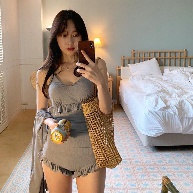 Mùa hè mà thiếu túi cói thì style của bạn cũng giảm đi vài phần thú vị