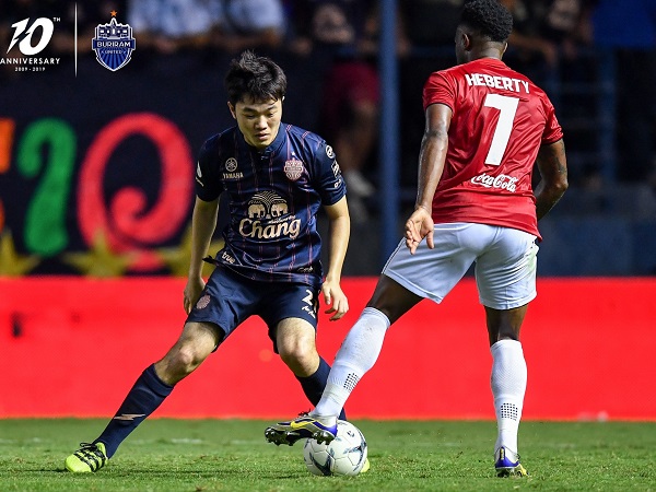 Buriram United thua đau trong ngày Xuân Trường đá chính Buriram United thua đau trong ngày Xuân Trường đá chính