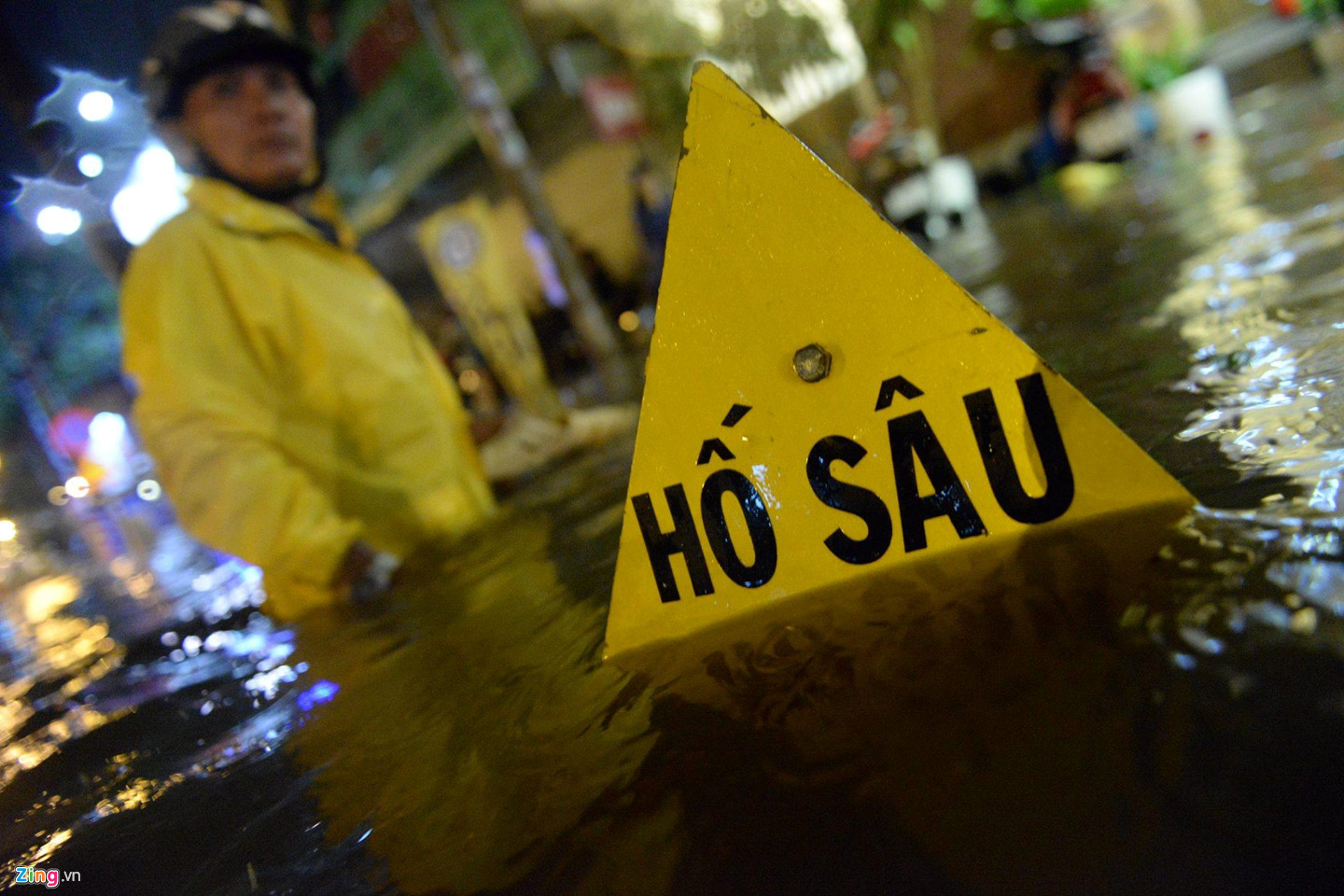 Rừng bê tông tại khu đô thị xa hoa trên đường Nguyễn Hữu Cảnh