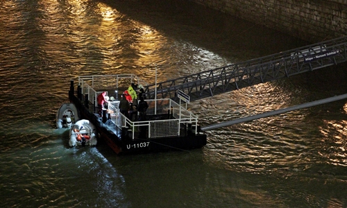 Thuyền chở du khách Hàn Quốc lật ở Hungary, 7 người thiệt mạng