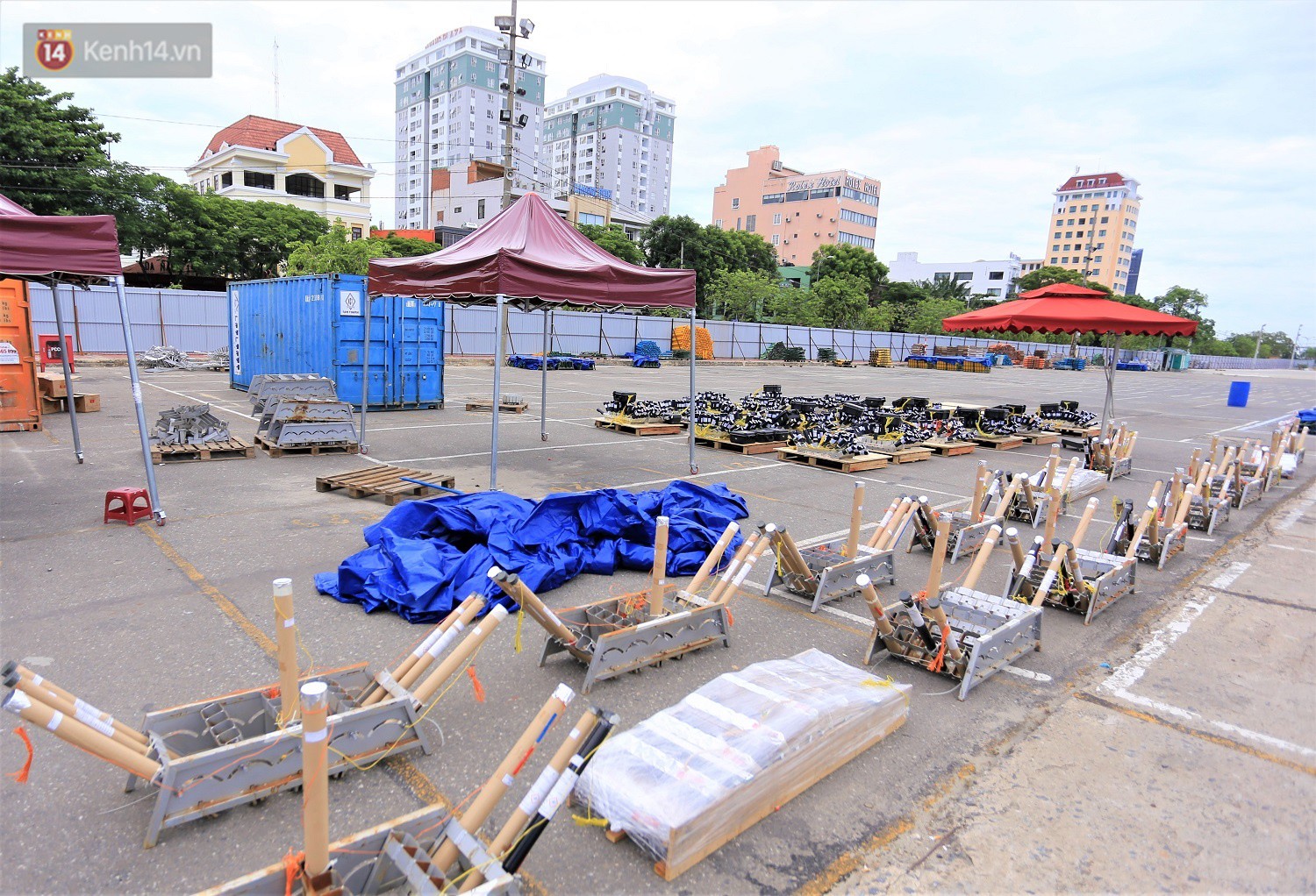 Ảnh: Xâm nhập trận địa pháo hoa khủng trước giờ khai hỏa DIFF 2019 ở Đà Nẵng