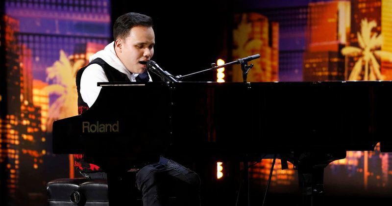 Ngay mở màn Americas Got Talent 2019, khán giả khóc hết nước mắt vì điều kỳ diệu từ chàng trai khiếm thị