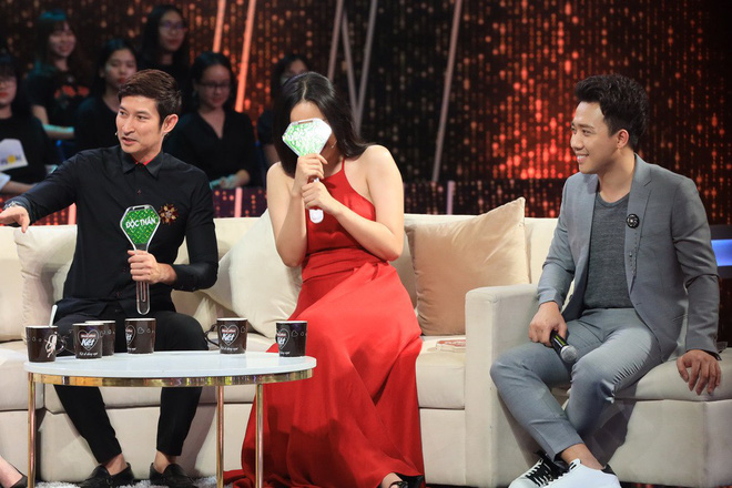 Hiếm hoi mới đi show, Mai Phương Thúy lại nói chuyện lơ ngơ khó hiểu khiến Trấn Thành phải xin lỗi khán giả Hiếm hoi mới đi show, Mai Phương Thúy lại nói chuyện lơ ngơ khó hiểu khiến Trấn Thành phải xin lỗi khán giả