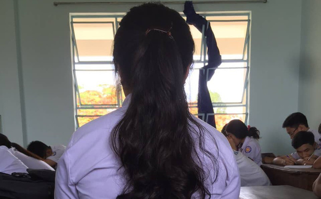 Nữ sinh lớp 11 cầu cứu Công an TP.HCM vì bị miệt thị đồ con không cha trên facebook, khiến phải tự tử