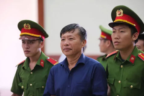 Diễn biến bất ngờ phiên xử Vũ Nhôm: Cựu trung tá xoay qua tố nhiều người!