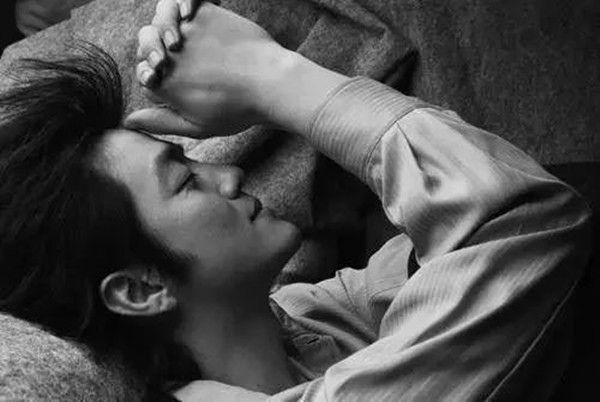 Nhìn lại danh sách tình cũ toàn siêu mẫu, ảnh hậu mới biết Quách Tĩnh Lý Á Bằng cao tay thế nào trên tình trường