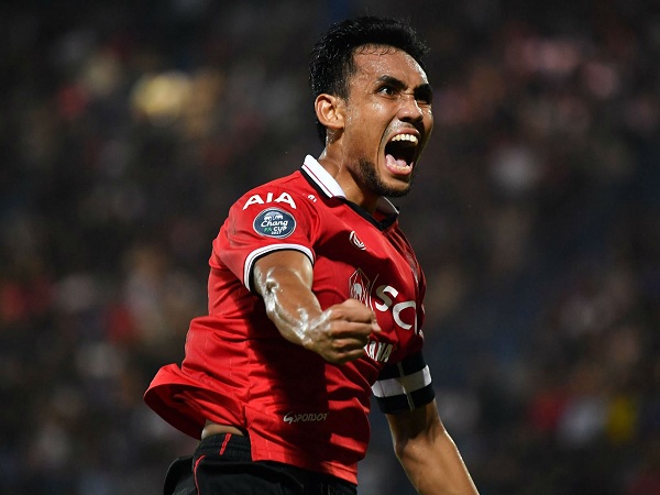 Tiền đạo chủ lực ĐT Thái Lan chấn thương ngay trước ngày lên tuyển