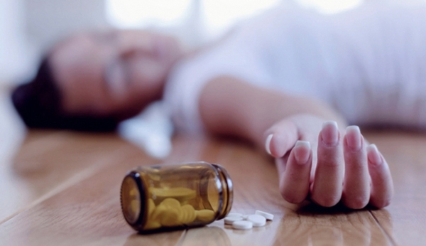 Chú rể đột tử trong ngày cưới vì hành động móc họng sai lầm khi say rượu