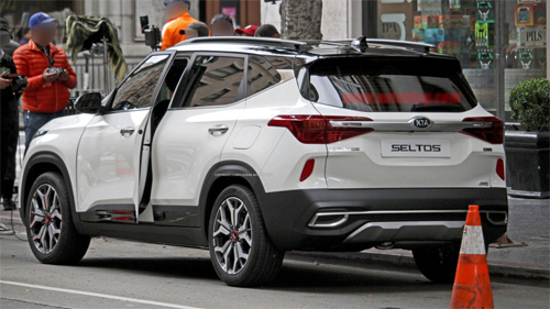 Kia Seltos - SUV mới lần đầu xuất hiện