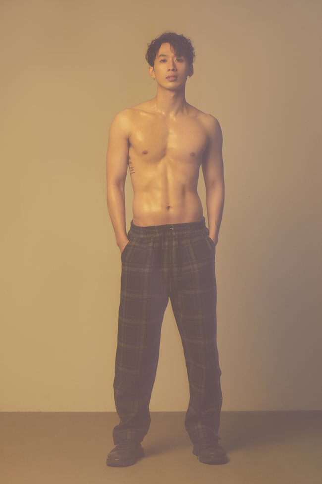 Người tình màn ảnh của Hari Won làm Vlog thời trang cho nam giới