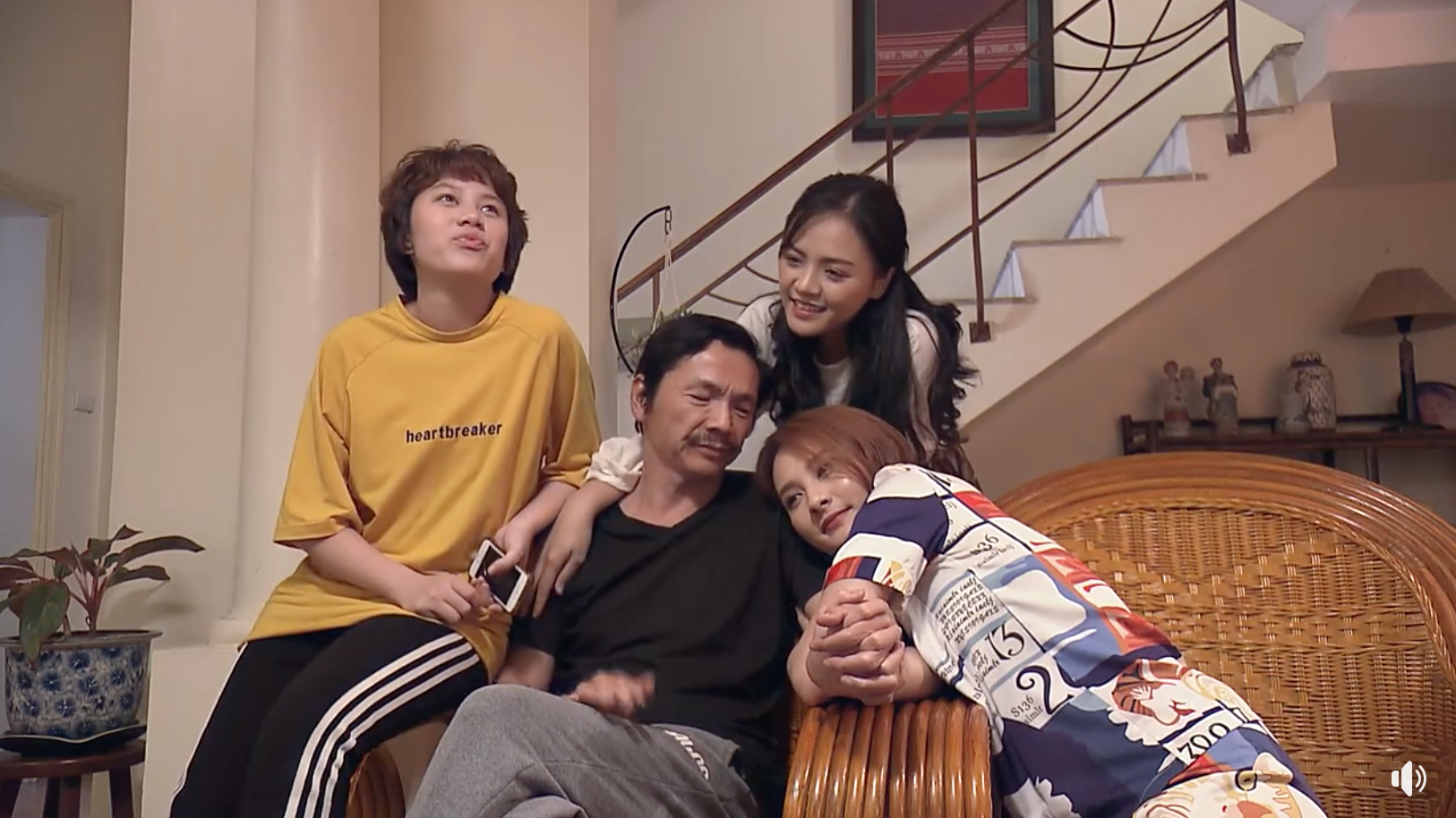 Về nhà đi con tập 36: Bị cả nhà hùa nhau dằn mặt vì phá hoại không khí, Dương hùng hồn tuyên bố sau này cả chồng cũng đánh