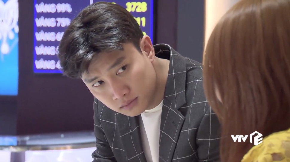 Về nhà đi con tập 35: Chê Thư thảo mai, chỉ biết nịnh nọt bố mẹ chồng nhưng Vũ mới là người bị mắng cho tỉnh thế này đây