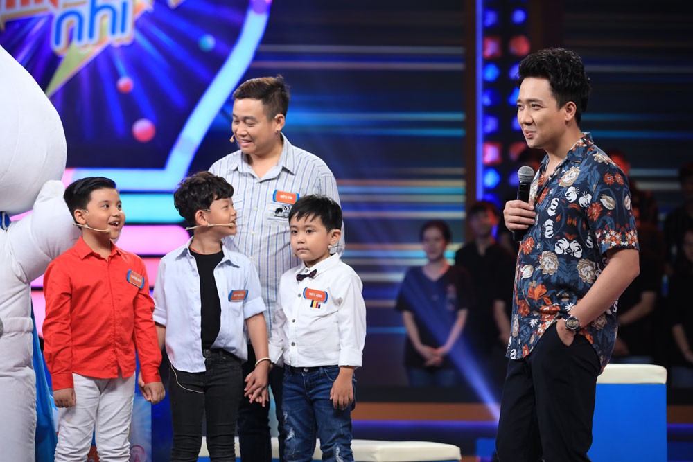 Trấn Thành tổn thương khi biết phụ huynh không cho cậu bé 5 tuổi like hình mình trên Facebook Trấn Thành tổn thương khi biết phụ huynh không cho cậu bé 5 tuổi like hình mình trên Facebook