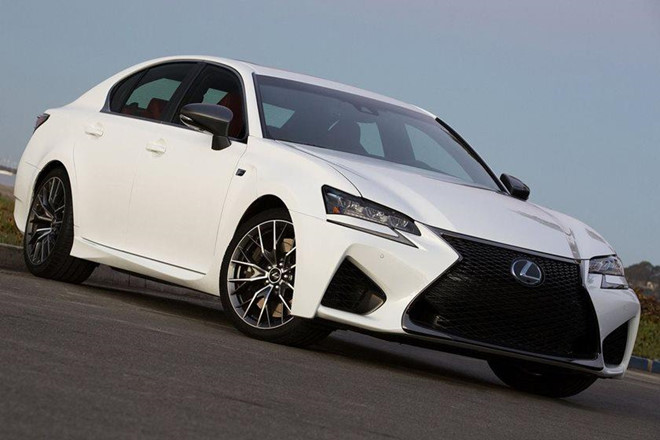 Toyota chậm thay đổi, xe sang bị chê xấu như cá Piranha