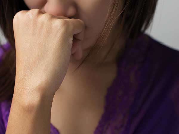 Chồng đánh đổi mẹ con tôi để lấy nhà lầu xe hơi hơn 10 tỷ