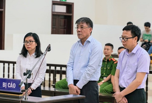 Sếp dầu khí bị đề nghị 16 năm tù vì nhận tiền của Oceanbank