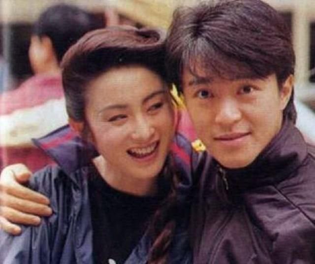 Mỹ nhân tuyệt sắc phim Châu Tinh Trì: Thời trẻ chuyên cặp đại gia, U60 hẹn hò bạn trai kém 10 tuổi