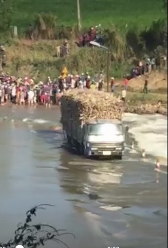 Giải cứu xe mía gặp nạn, một chiến sĩ công an dũng cảm hy sinh