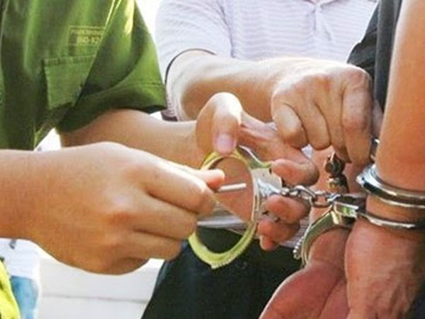 Bắt Trưởng phòng thanh tra Phòng chống tham nhũng Cà Mau