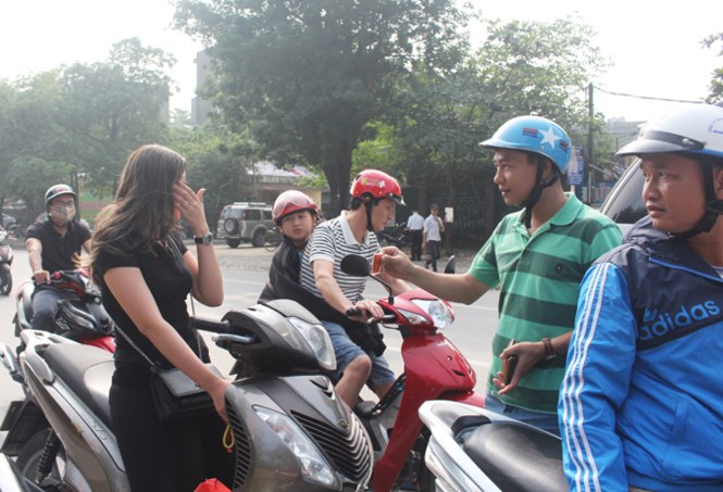 CSGT thành phố Vinh nói gì về việc cải trang khi tuần tra?