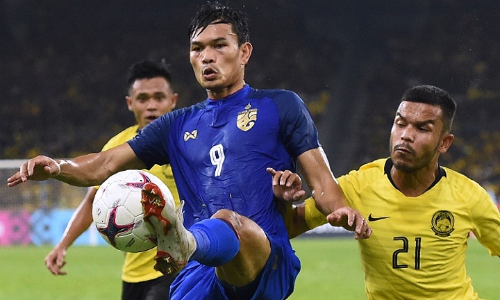 Hậu vệ Malaysia tin HLV có cách khắc chế các tiền đạo Việt Nam