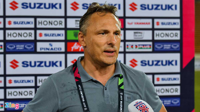 HLV từng chỉ trích thầy Park mất việc ở đội tuyển Myanmar