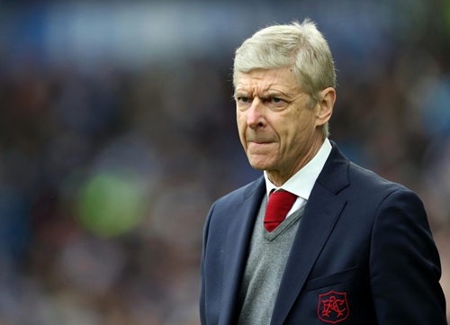 Tương lai của Wenger sẽ được cân nhắc qua từng trận