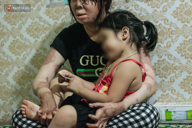 Tuyệt vời nhất với Dung là luôn có 2 cô con gái bên cạnh.