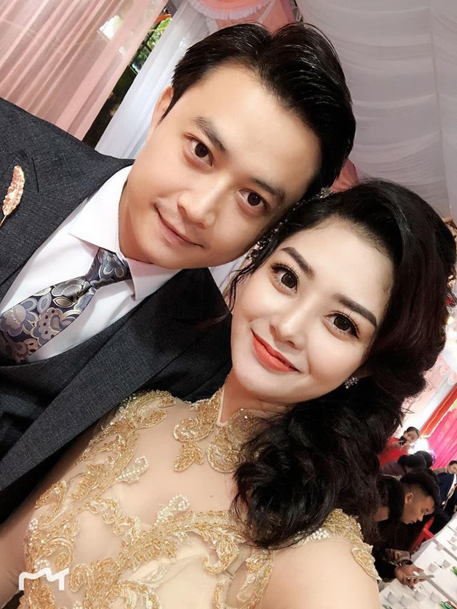 Anh kết lần 2 với một người phụ nữ ngoài showbiz và khá kín tiếng trong đời sống riêng tư