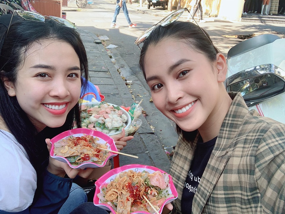 Mặc giản dị, mặt mộc: Trần Tiểu Vy, Thúy An xinh đẹp không ai bằng? - 4 Mặc giản dị, mặt mộc: Trần Tiểu Vy, Thúy An xinh đẹp không ai bằng? - 4