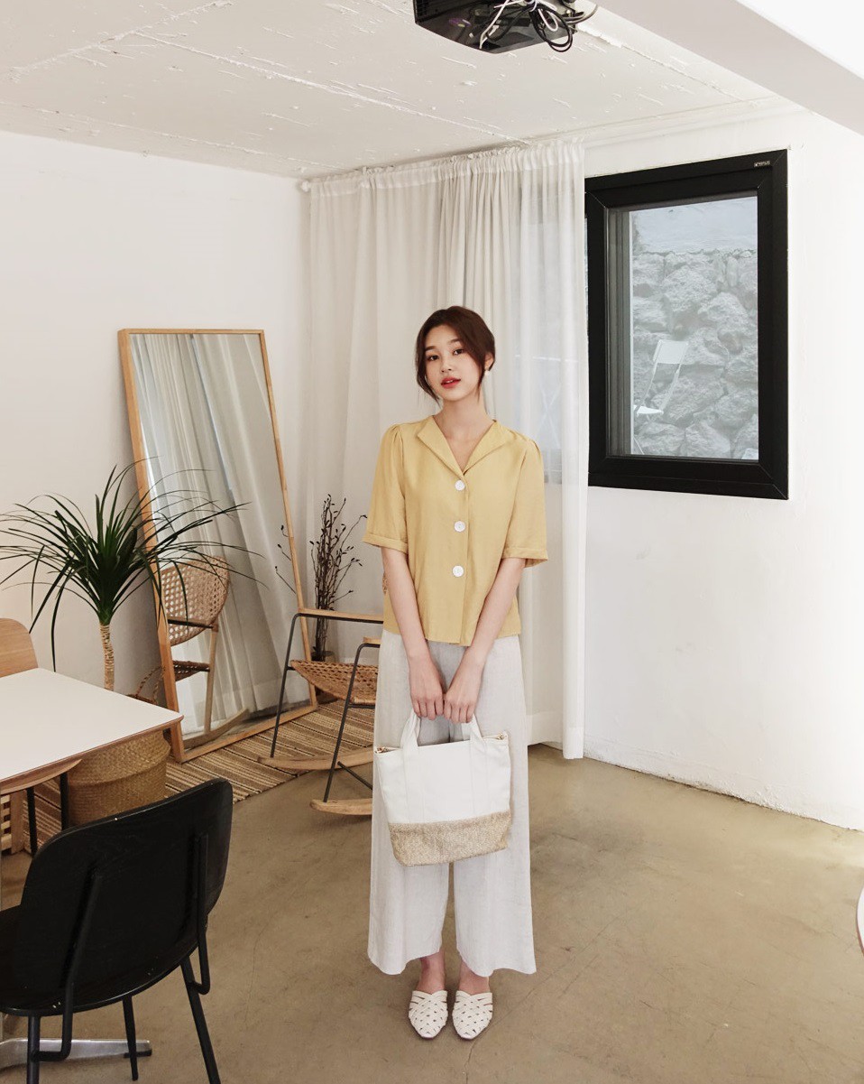Lại nóng đến phát ốm, nhưng nàng công sở không phải lo vì đã có 5 items nhẹ mát và 100% thanh lịch này - 11 Lại nóng đến phát ốm, nhưng nàng công sở không phải lo vì đã có 5 items nhẹ mát và 100% thanh lịch này - 11