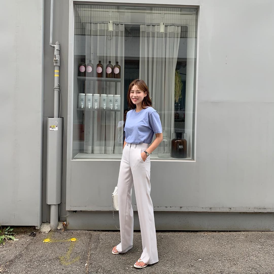 Lại nóng đến phát ốm, nhưng nàng công sở không phải lo vì đã có 5 items nhẹ mát và 100% thanh lịch này - 15 Lại nóng đến phát ốm, nhưng nàng công sở không phải lo vì đã có 5 items nhẹ mát và 100% thanh lịch này - 15