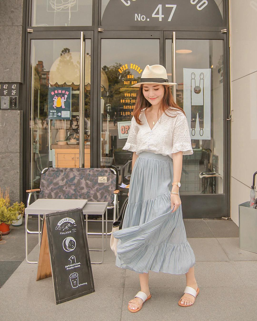 Lại nóng đến phát ốm, nhưng nàng công sở không phải lo vì đã có 5 items nhẹ mát và 100% thanh lịch này - 5 Lại nóng đến phát ốm, nhưng nàng công sở không phải lo vì đã có 5 items nhẹ mát và 100% thanh lịch này - 5