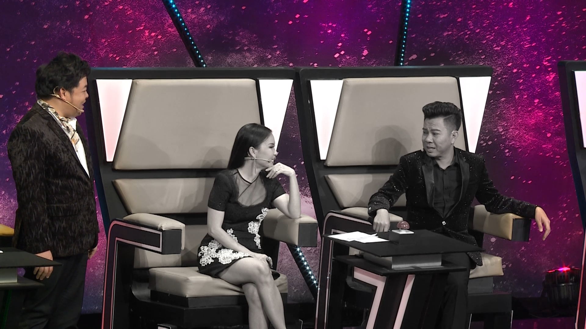 Minh Tuyết tiết lộ: 'Cứ cái gì có từ lợn là Quang Lê đều thích hết!' - 3 Minh Tuyết tiết lộ: 'Cứ cái gì có từ lợn là Quang Lê đều thích hết!' - 3