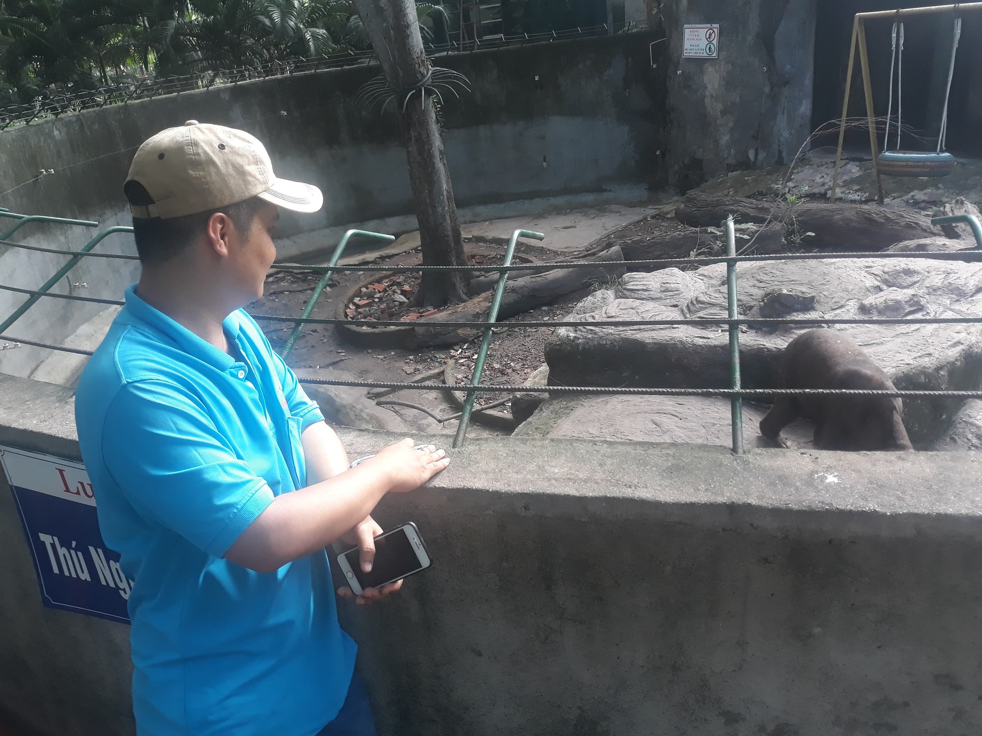 Anh Phú cho biết gấu được chăm sóc tốt và không hề có chuyện bị nhịn đói, gầy ốm.