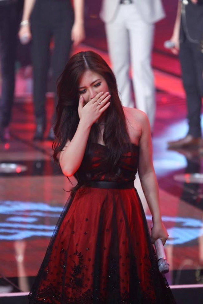 Không riêng thí sinh The Voice 'thái độ' với Đông Nhi, loạt sao Vbiz này cũng bị chỉ trích vì cư xử không đúng với tiền bối! - 8 Không riêng thí sinh The Voice 'thái độ' với Đông Nhi, loạt sao Vbiz này cũng bị chỉ trích vì cư xử không đúng với tiền bối! - 8
