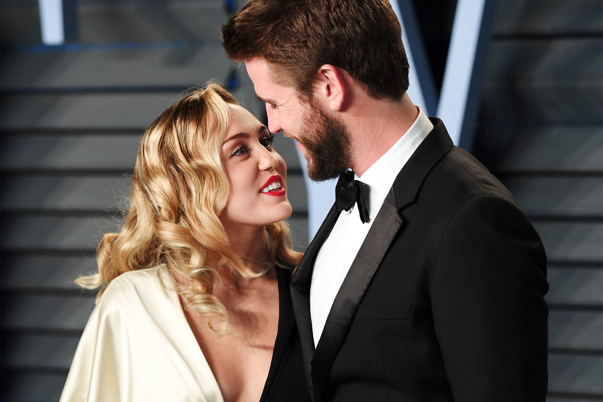 Đang yên đang lành bị đồn chia tay Liam, Miley Cyrus đích thân 'đá xéo' và đáp trả bằng cách khiến ai cũng ghen tị - 4 Đang yên đang lành bị đồn chia tay Liam, Miley Cyrus đích thân 'đá xéo' và đáp trả bằng cách khiến ai cũng ghen tị - 4