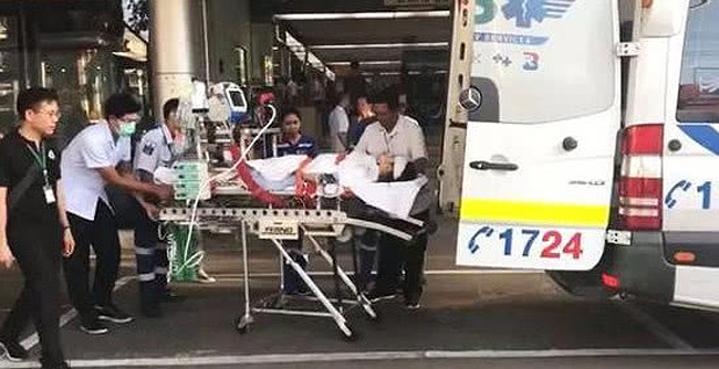 Bootsaran Thongchew vào viện trong tình trạng nguy kịch. 