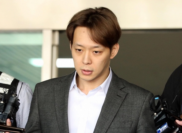 Park Yoochun thừa nhận mọi cáo buộc và thấy có lỗi với vì gây ra tội lớn.