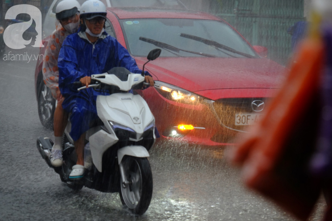 TP.HCM gần đây thường mưa lớn vào chiều tối.