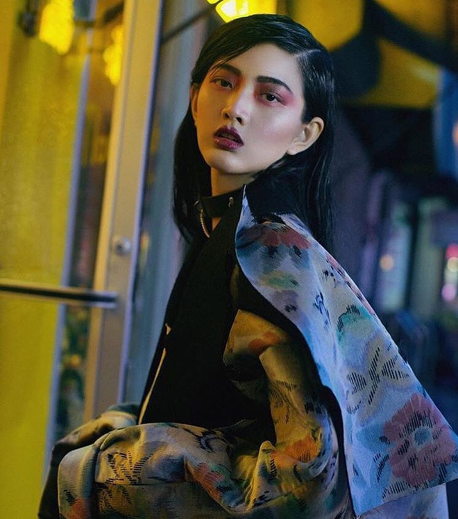 Sớm bén duyên với sàn catwalk, Nghi Hoa đã mang về cho bản thân hàng loạt danh hiệu cũng như giải thưởng về người mẫu